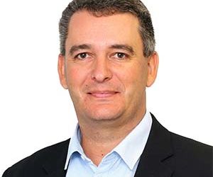 Predicting the big data election race