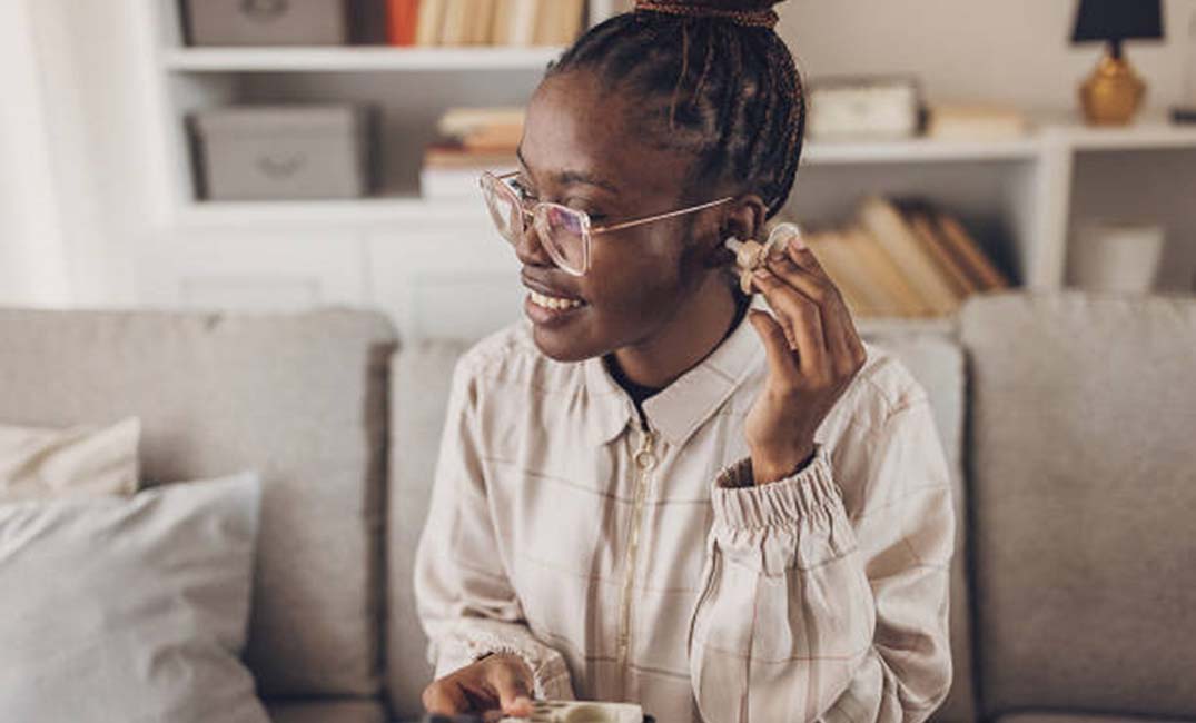 Epson enhances power management for hearing aids